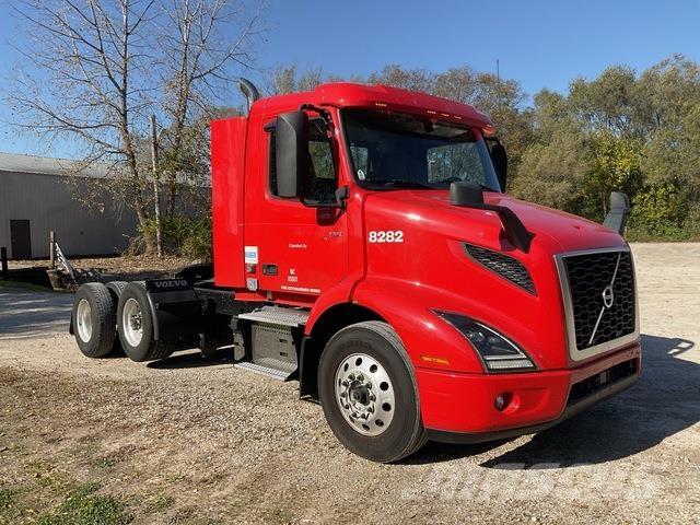 Volvo VNR Trekkers