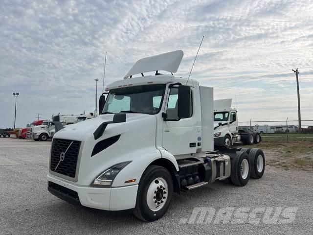 Volvo VNR64300 Trekkers