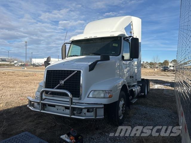 Volvo VNR64T Trekkers