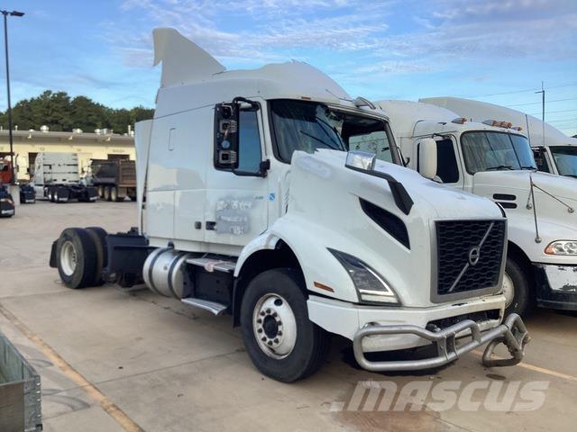 Volvo VNR64T Trekkers