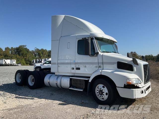 Volvo VNR64T Trekkers