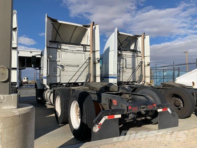 Volvo VNR64T Trekkers