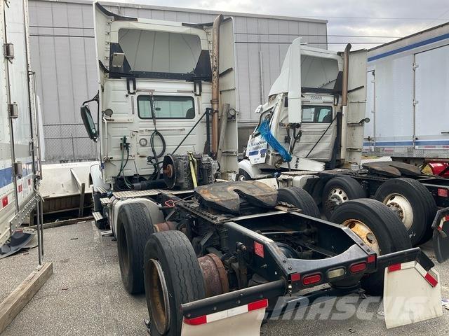 Volvo VNR64T Trekkers