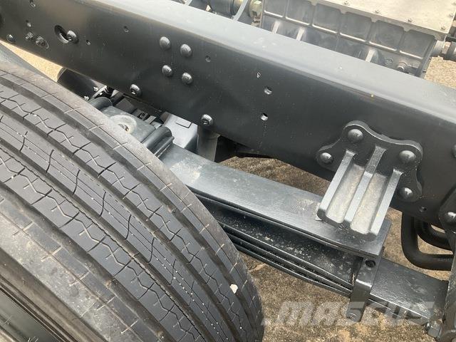 XCMG EAA114R Chassis met cabine