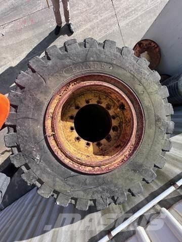 XCMG LW300K Wielladers