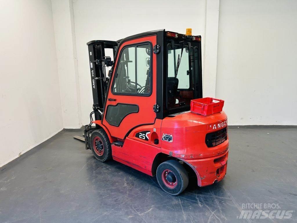 Hangcha CPCD25-XRW92F Diesel heftrucks