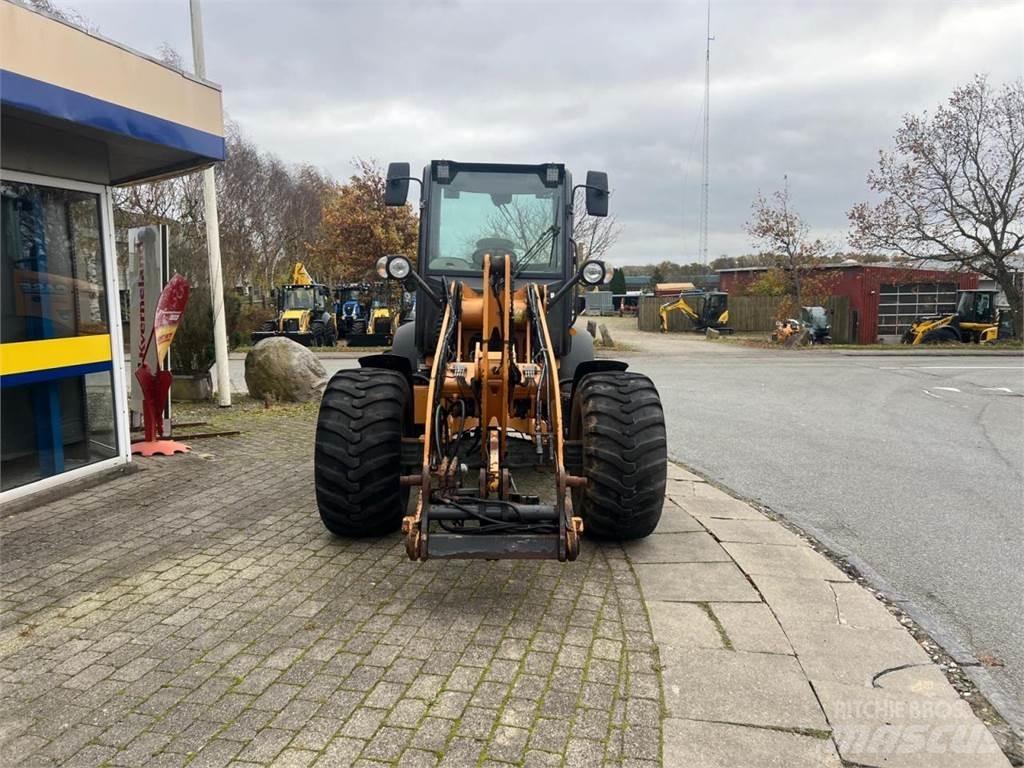 CASE 321F Wielladers