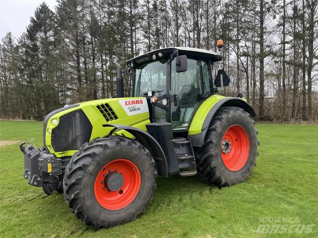 CLAAS ARION 640 Tractoren