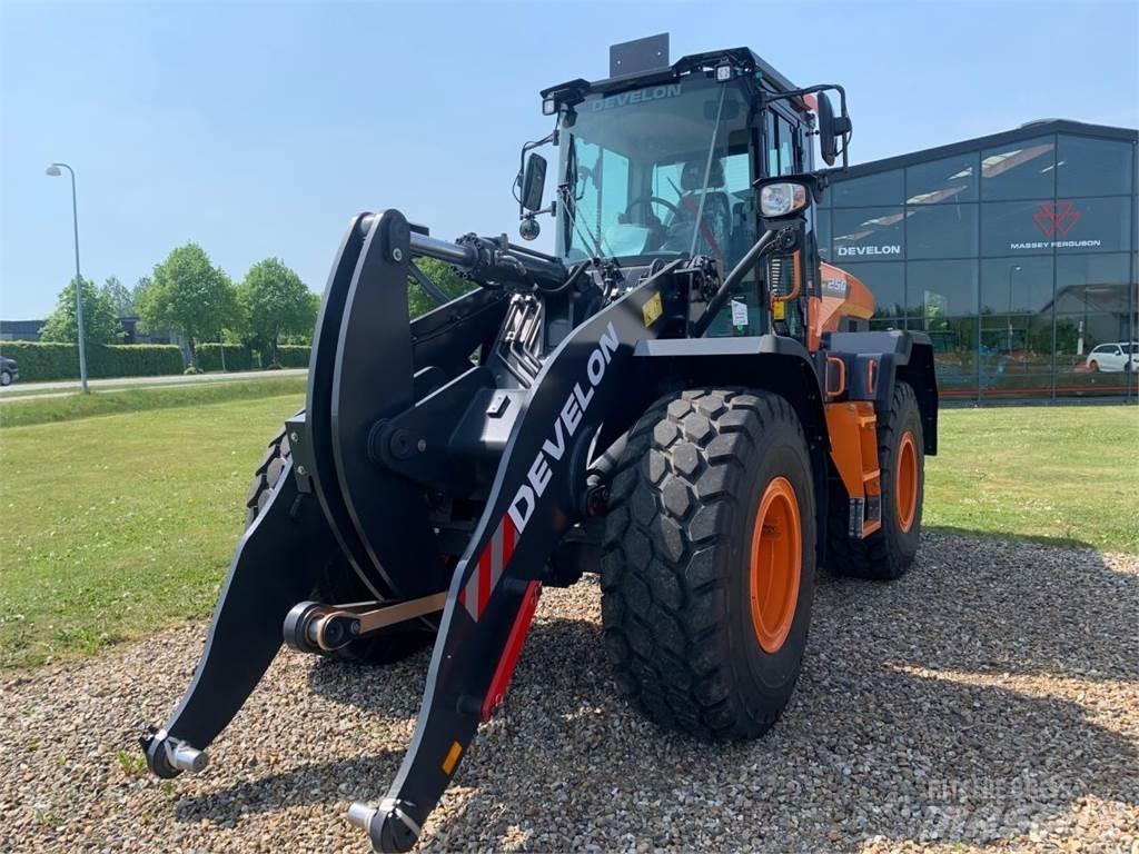 Develon DL250-7 Wielladers