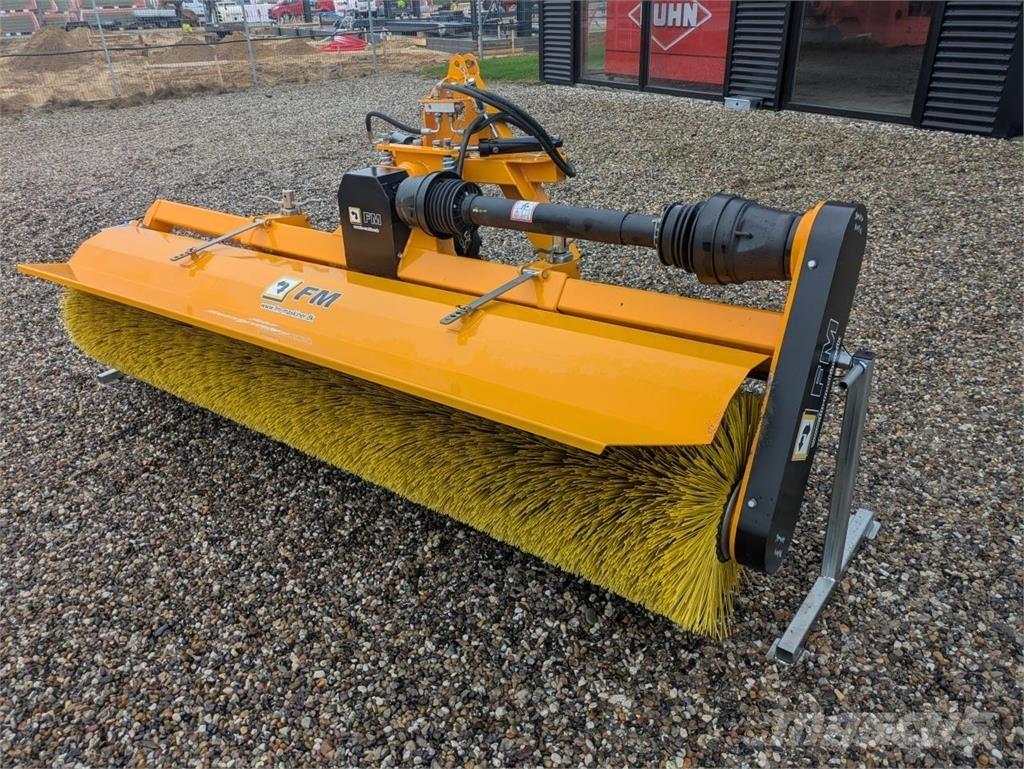 FM MF 275 Borstels
