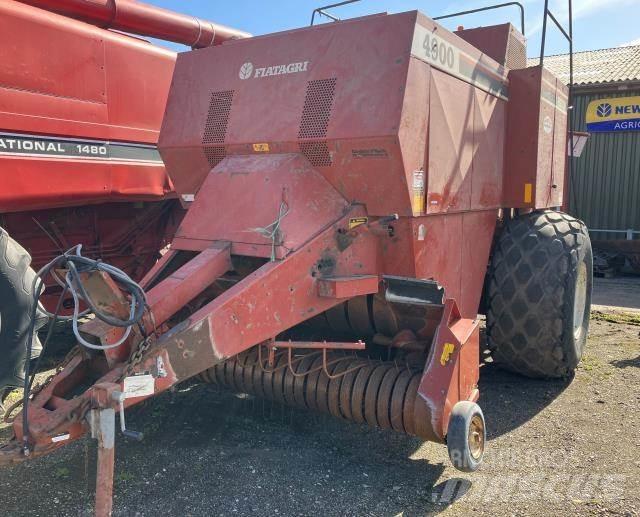 Hesston 4900 Vierkante balenpers