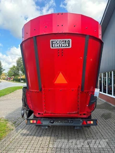 Hoegild 27 M3 Voedermachines
