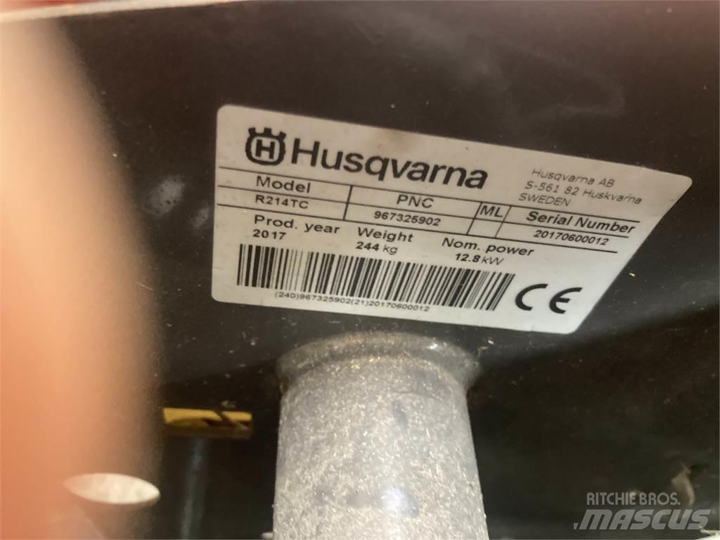 Husqvarna R214TC Maaiers