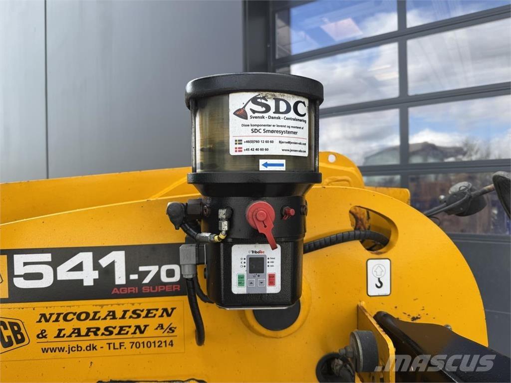 JCB 541.70 Verreikers