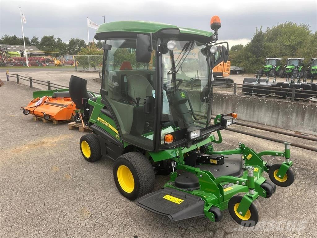 John Deere 1575 Compacttrekkers