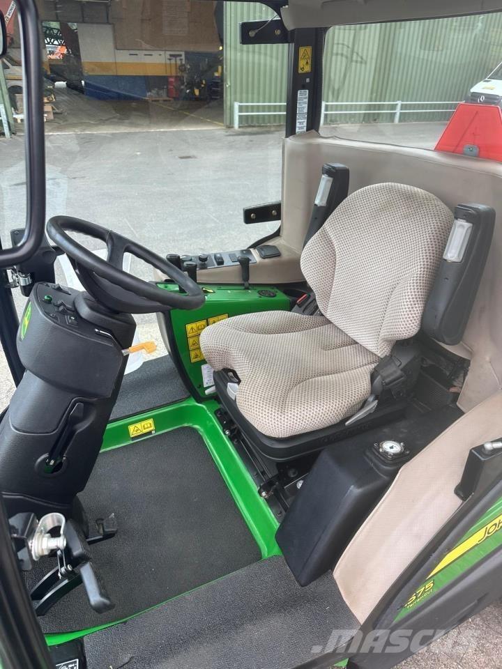 John Deere 1575 Compacttrekkers