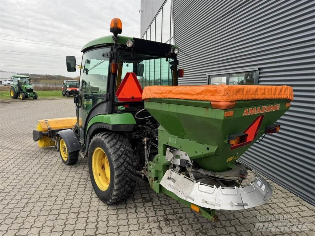 John Deere 2036R Compacttrekkers