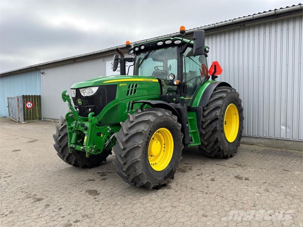 John Deere 6145R Tractoren