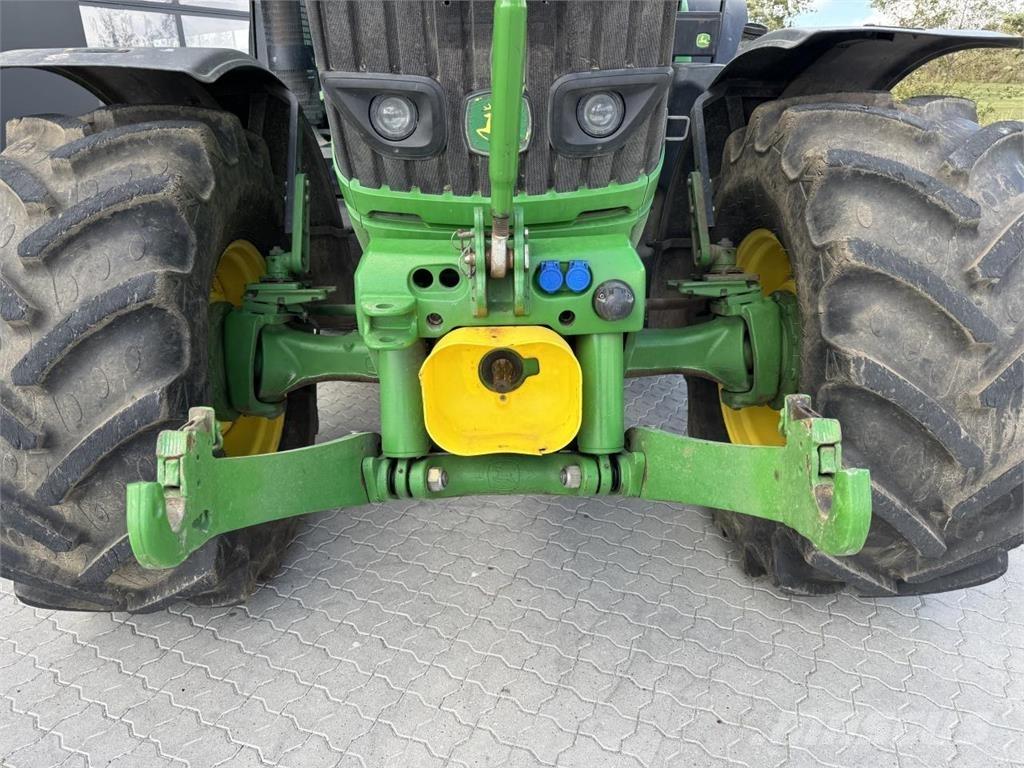 John Deere 6210 Tractoren