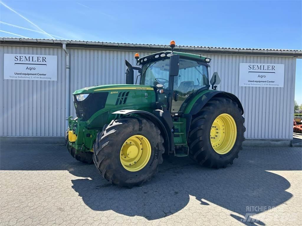 John Deere 6215R Tractoren