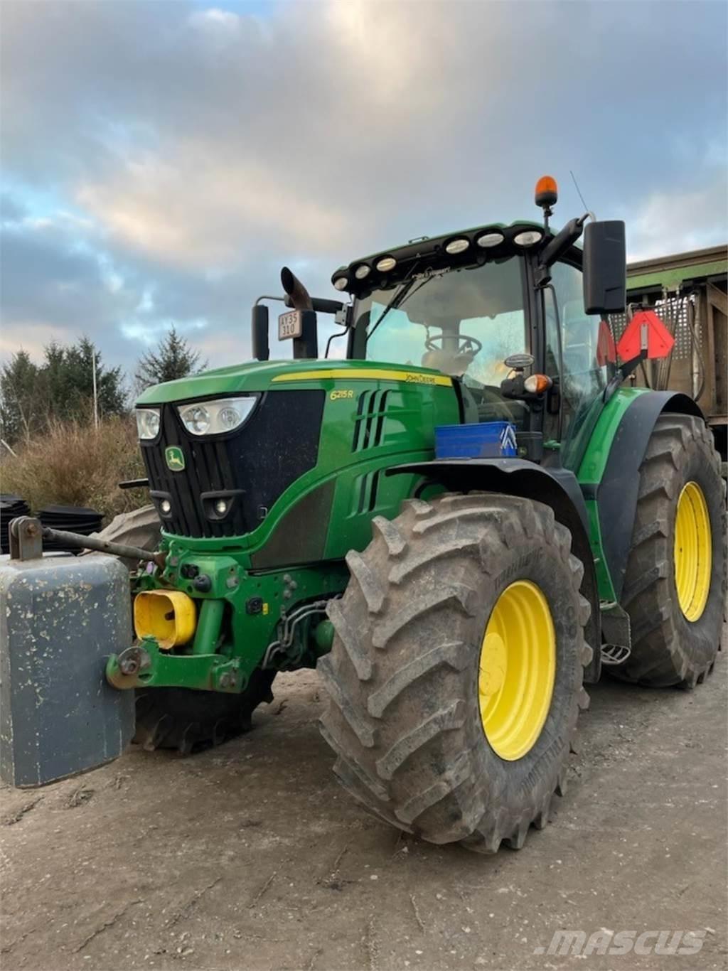 John Deere 6215R Tractoren