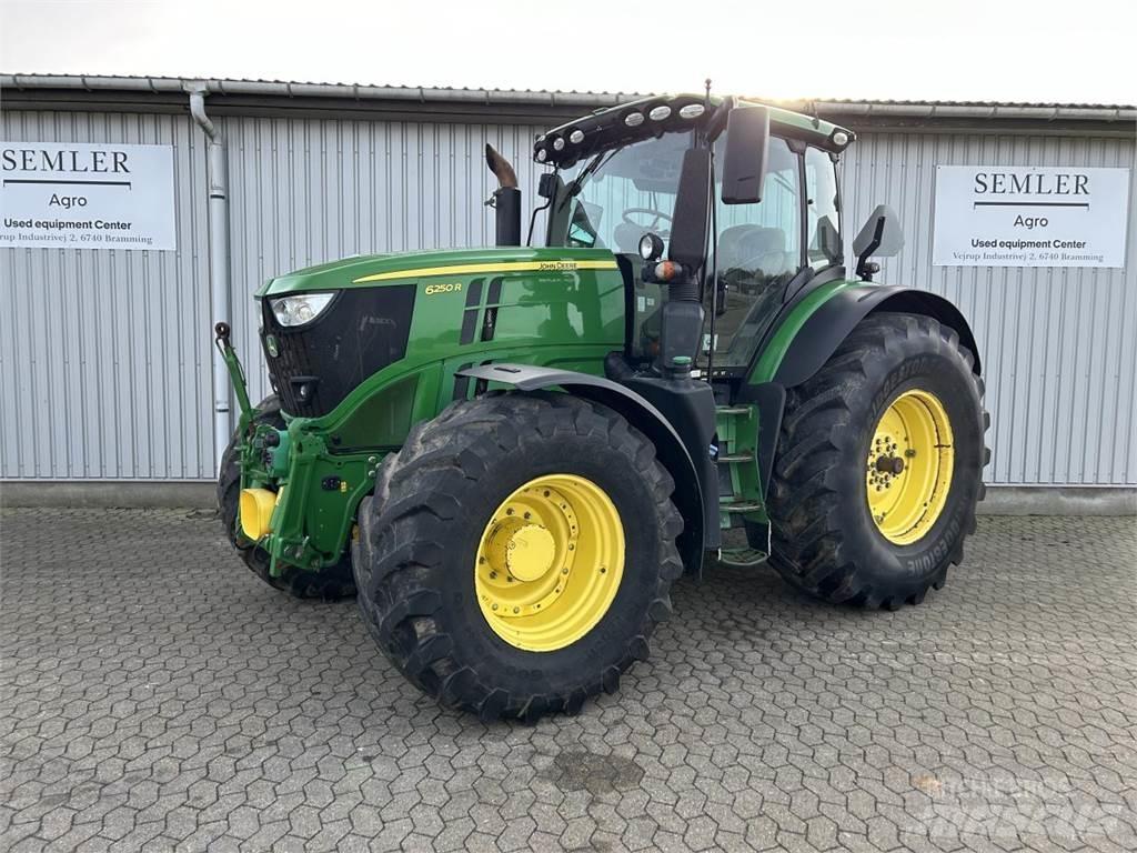 John Deere 6250R Tractoren