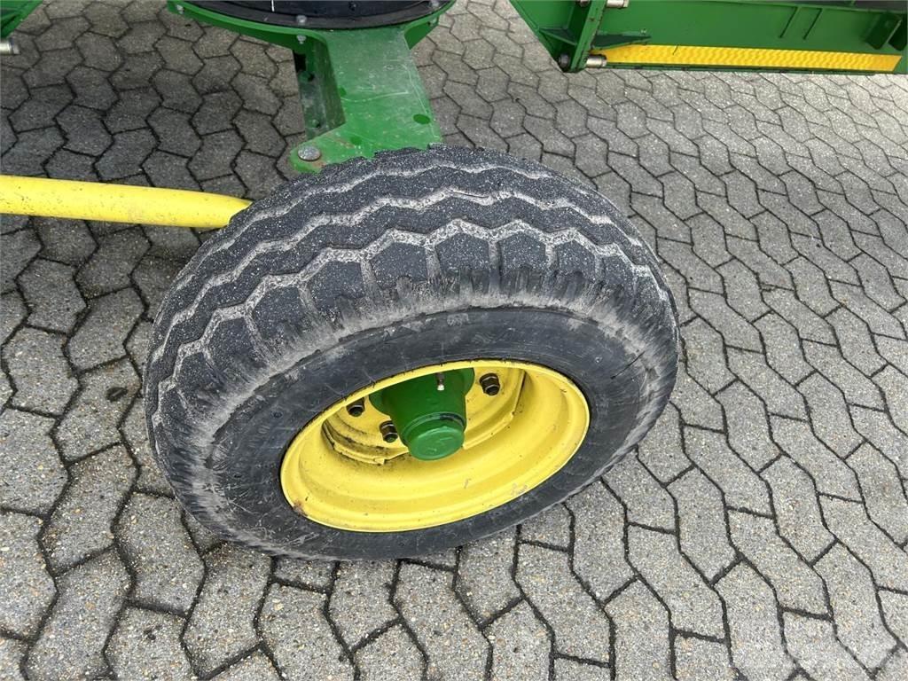 John Deere 640D Maaidorser aanbouwdelen