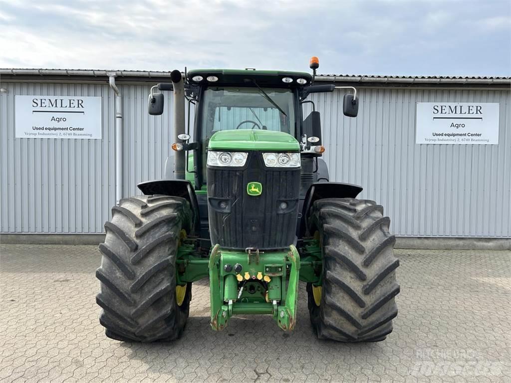 John Deere 7230R Tractoren