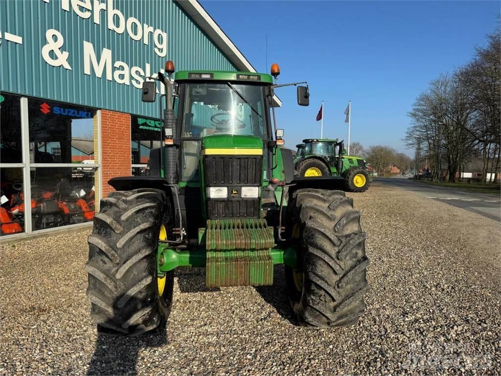 John Deere 7710 Tractoren