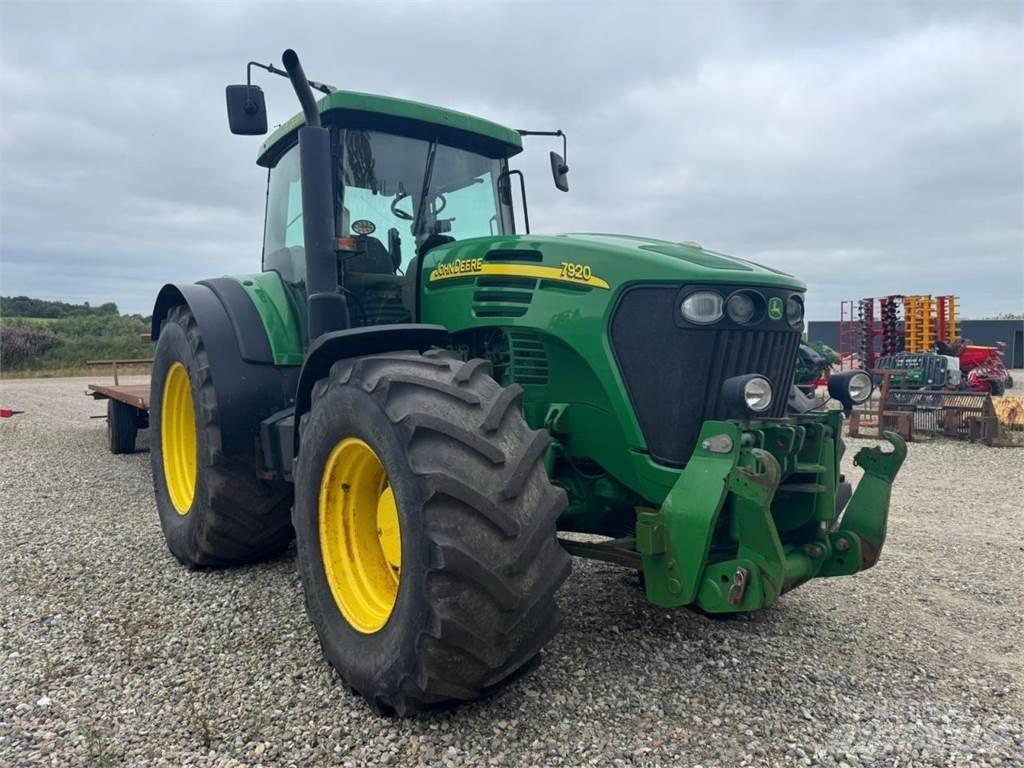 John Deere 7920 Tractoren