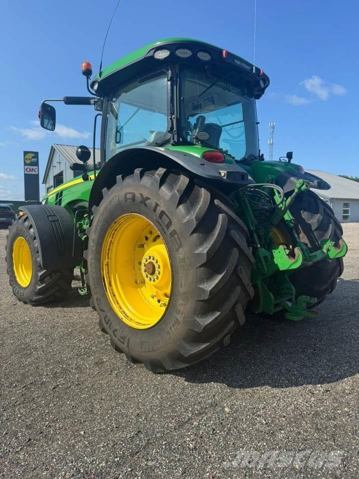 John Deere 8310R Tractoren