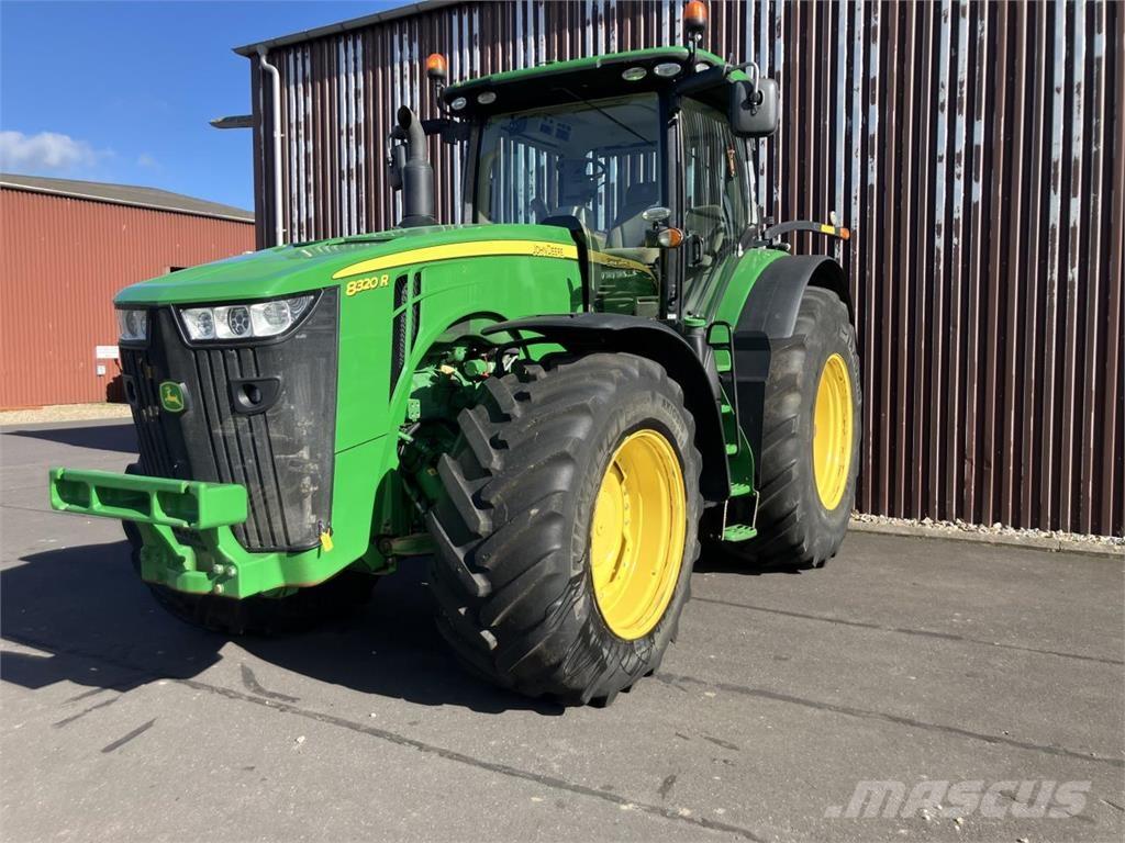 John Deere 8320R Tractoren