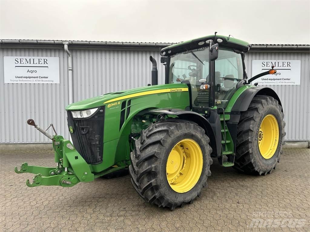 John Deere 8345R Tractoren
