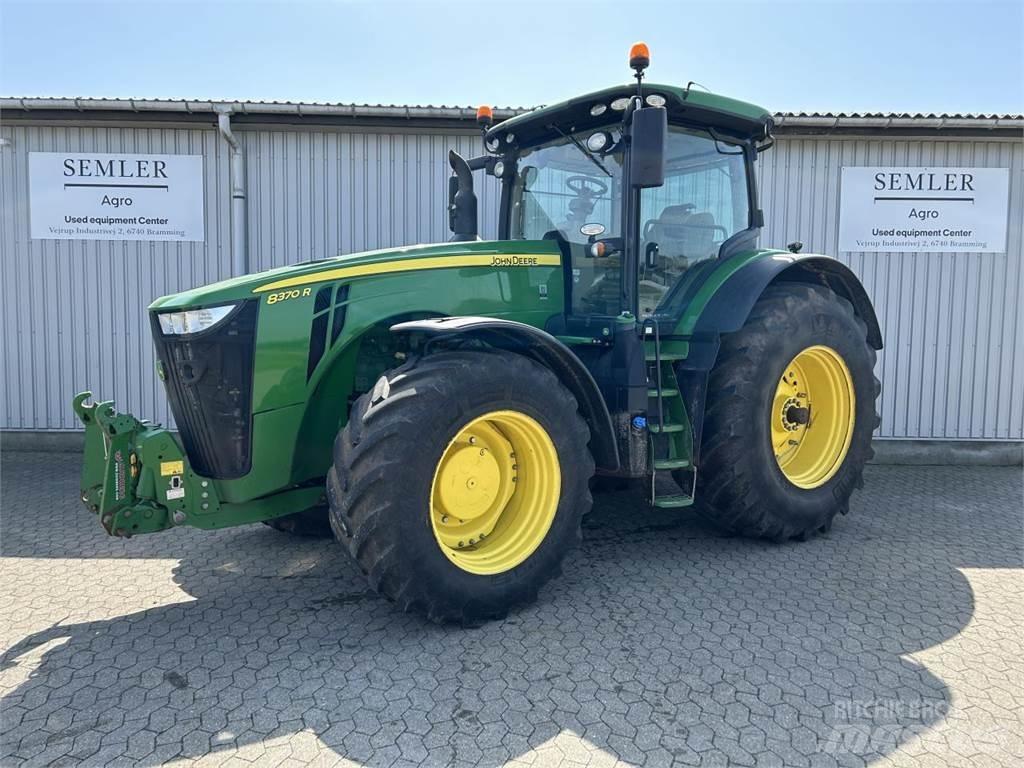 John Deere 8370R Tractoren