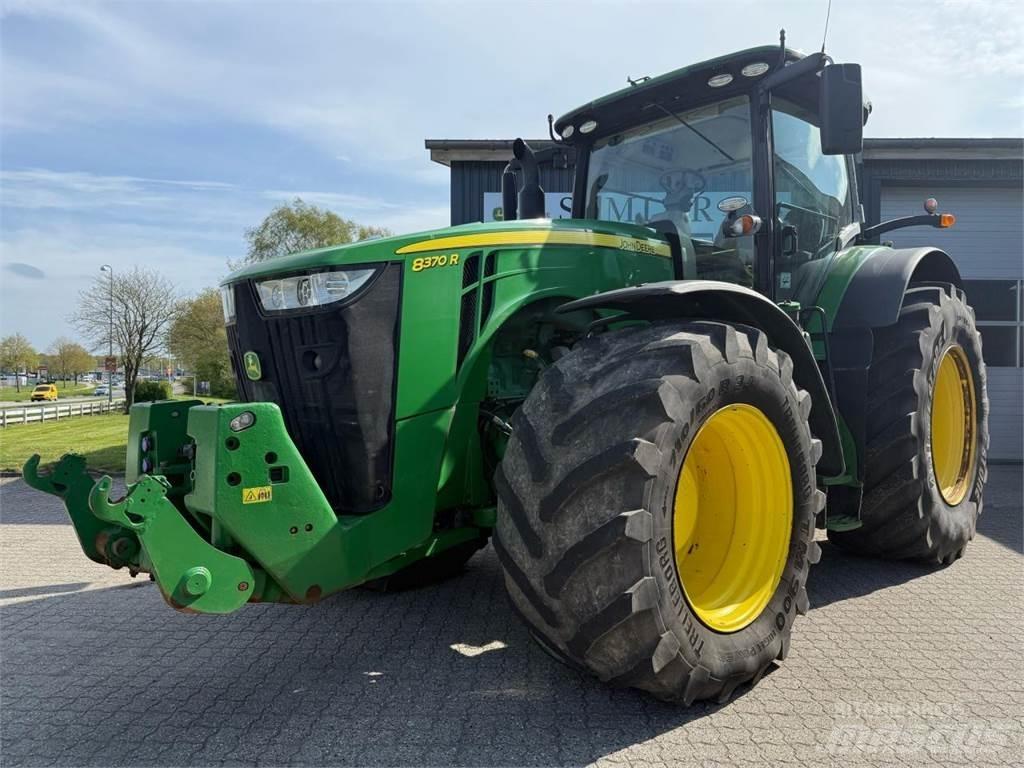 John Deere 8370R Tractoren
