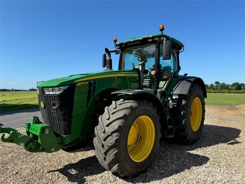 John Deere 8370R Tractoren