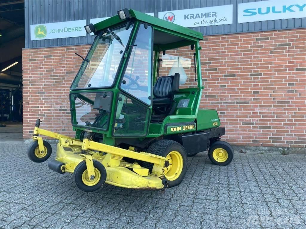 John Deere F935 Compacttrekkers