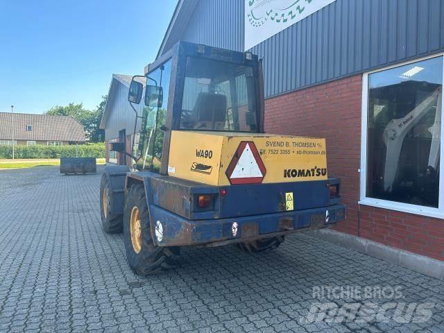Komatsu WA90 Wielladers