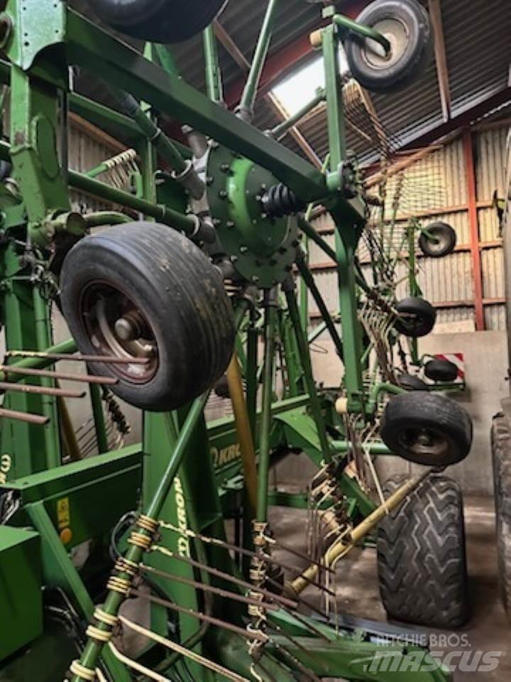 Krone SWADRO 1400 Schudders