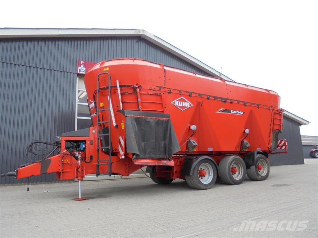 Kuhn 45.3 DL Voedermachines