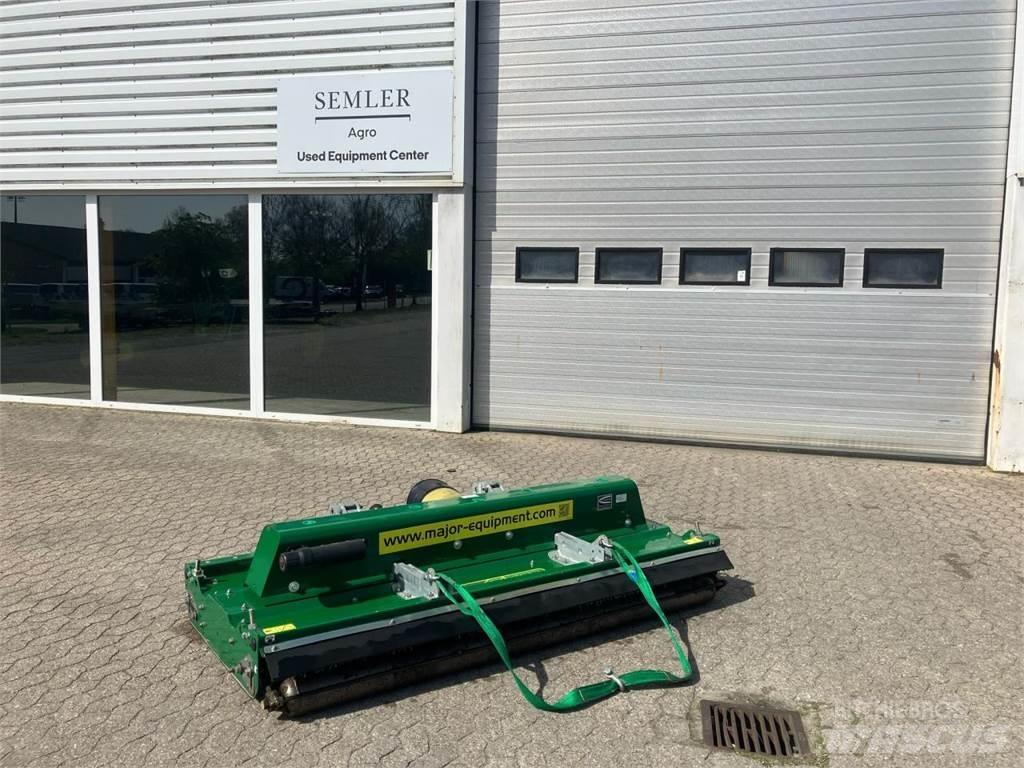 Major MJ71 240 Maaiers