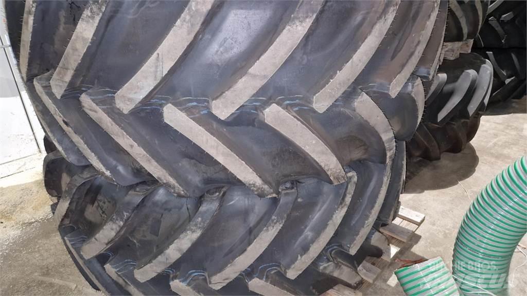 Mitas 710/70R42 Banden, wielen en velgen