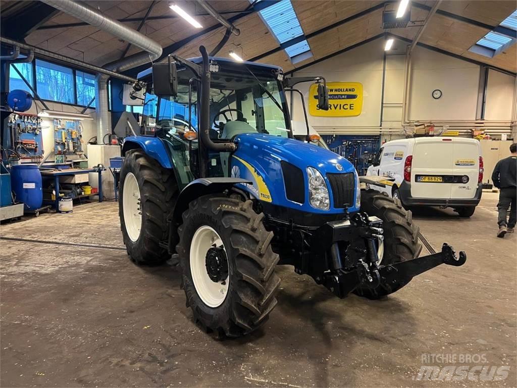 New Holland T5030 Tractoren