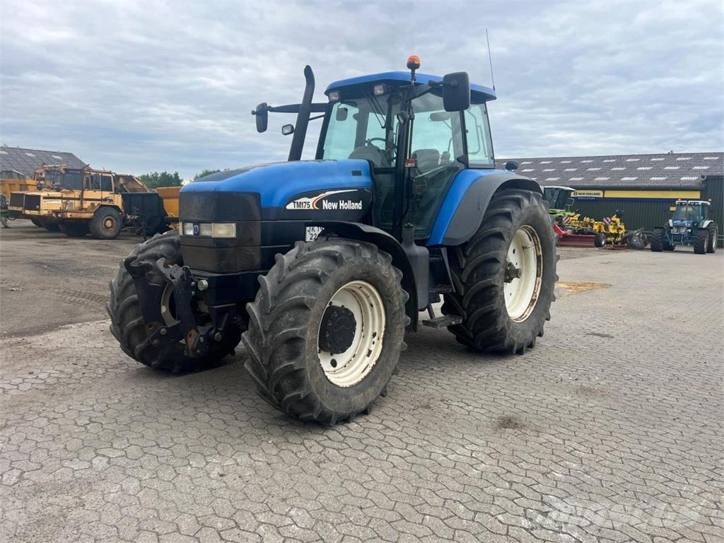 New Holland TM 175 Tractoren