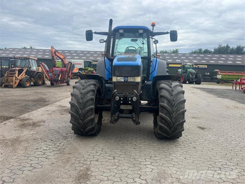 New Holland TM 175 Tractoren
