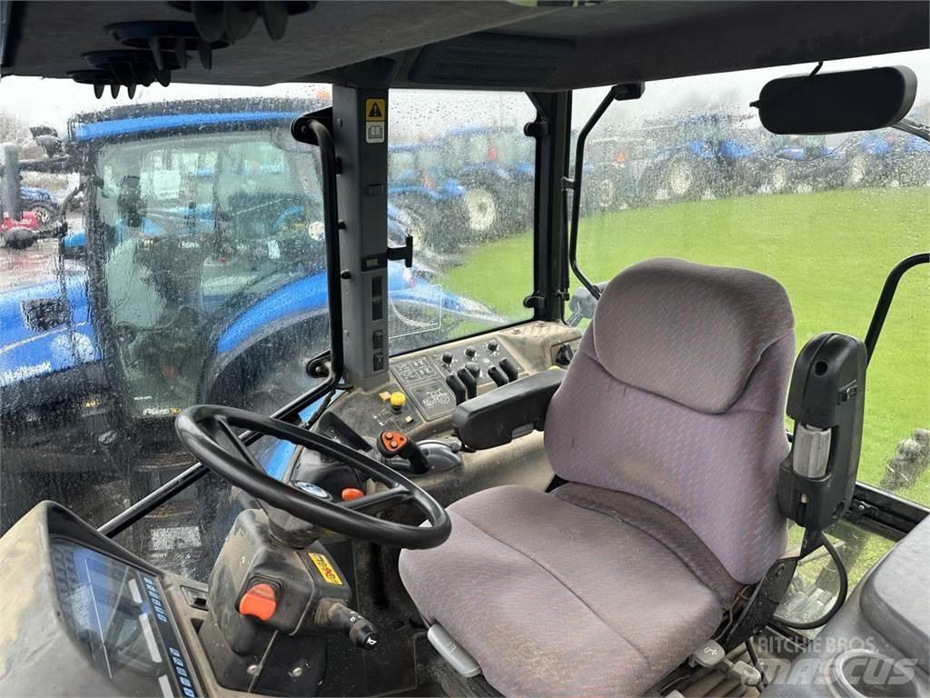 New Holland TM165 Tractoren