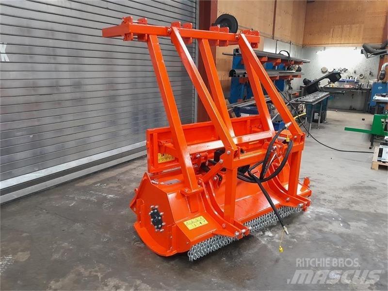  - - -  Boxer Agri Stobbenfreesmachines