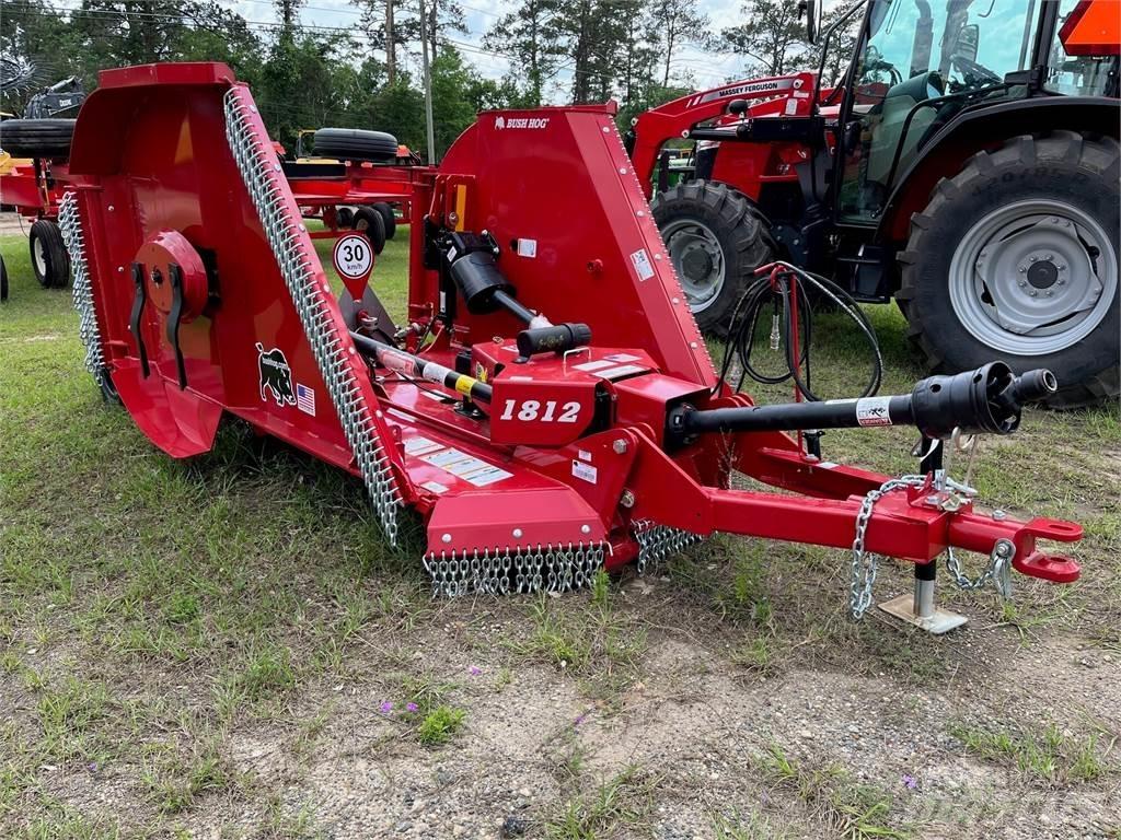 Bush Hog 1812 Balenhakselaars, -snijders en -afwikkelaars