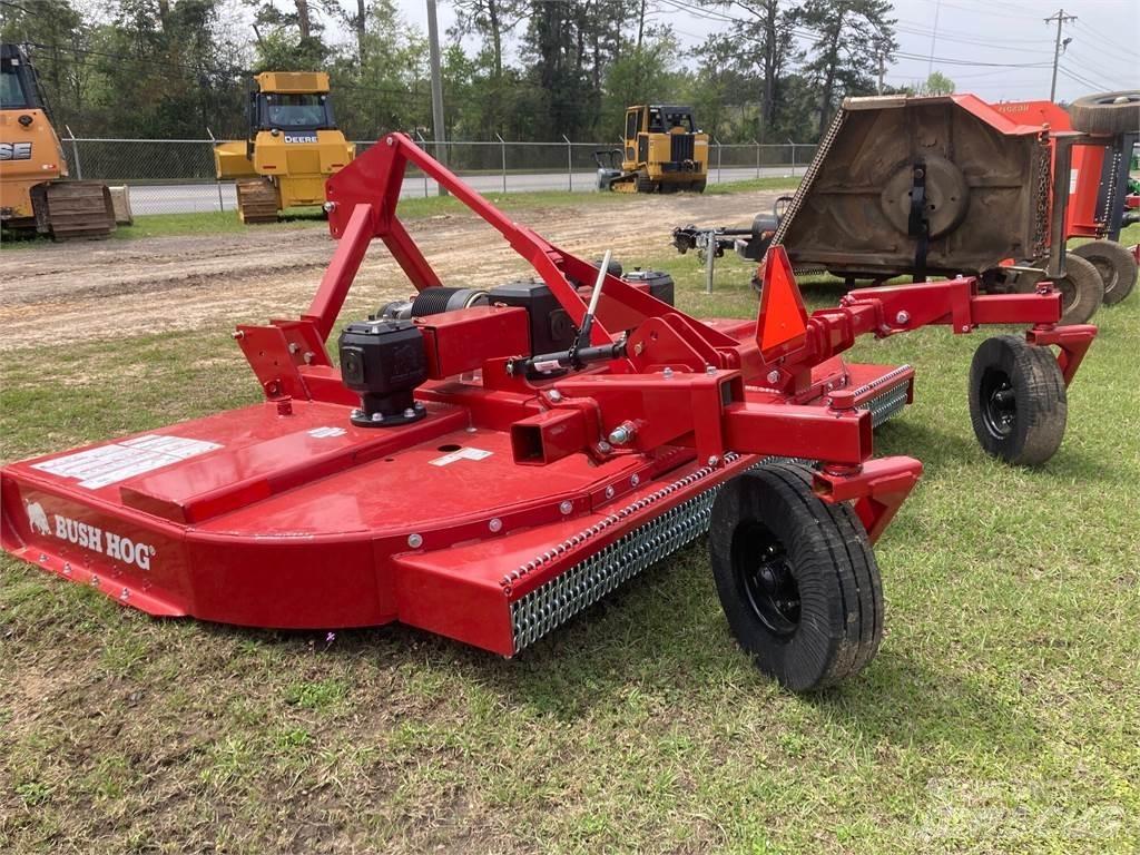 Bush Hog 3510 Balenhakselaars, -snijders en -afwikkelaars