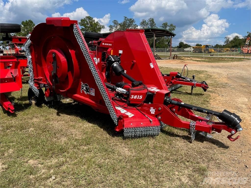 Bush Hog 3815 Balenhakselaars, -snijders en -afwikkelaars